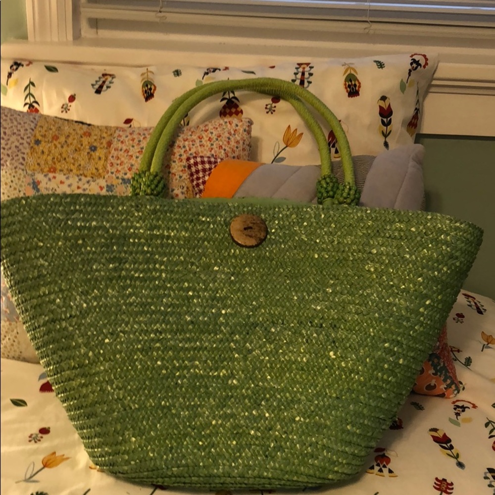 Green Straw Beachy Tote